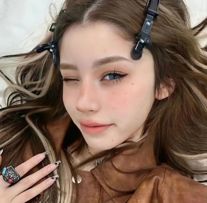 艳妓春色海报